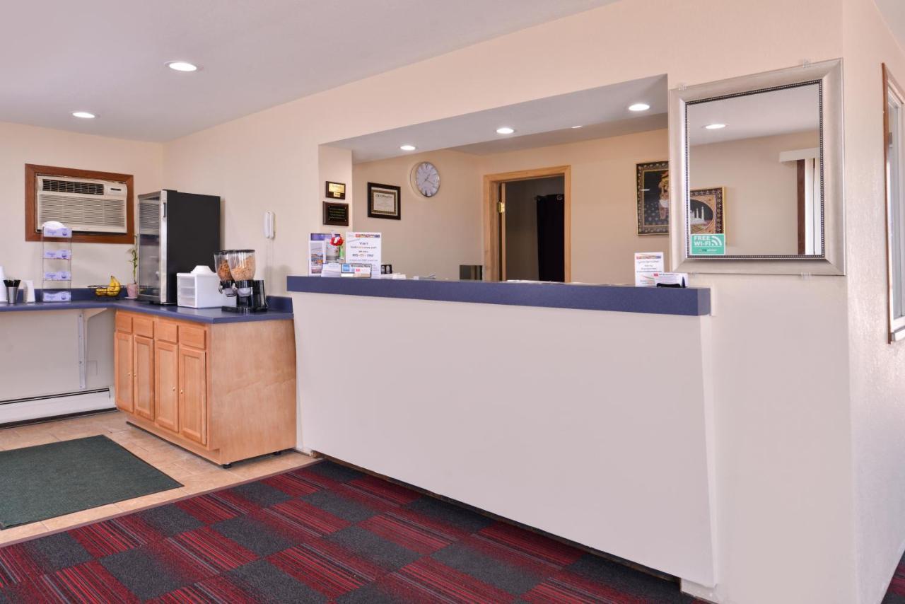 Red Carpet Inn Worthington エクステリア 写真