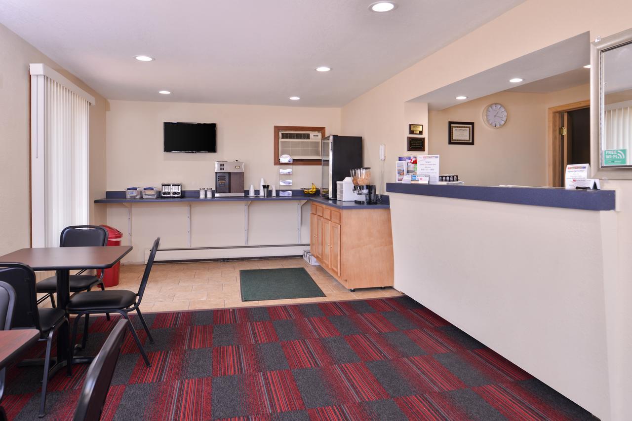 Red Carpet Inn Worthington エクステリア 写真