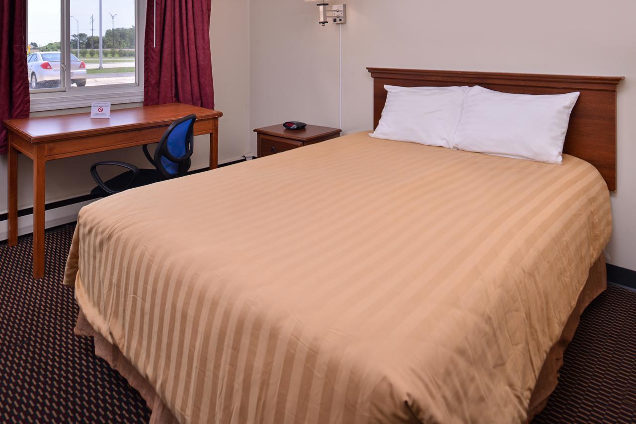 Red Carpet Inn Worthington エクステリア 写真